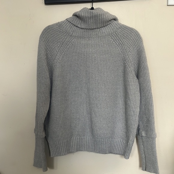 41 Hawthorn - Grey Turtleneck Size M - Picture 4 of 6